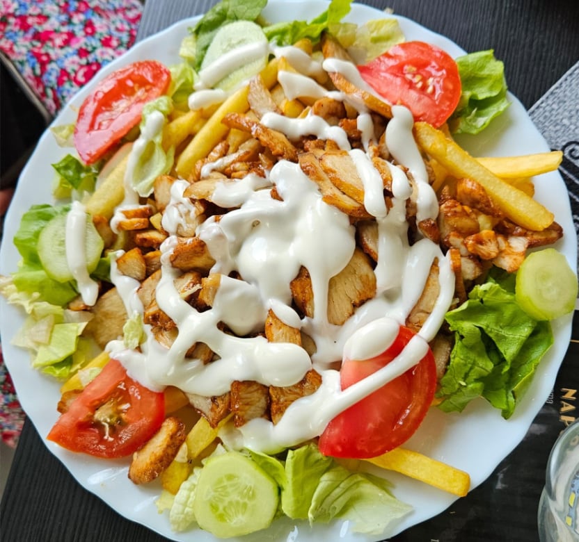 Kebab na talerzu